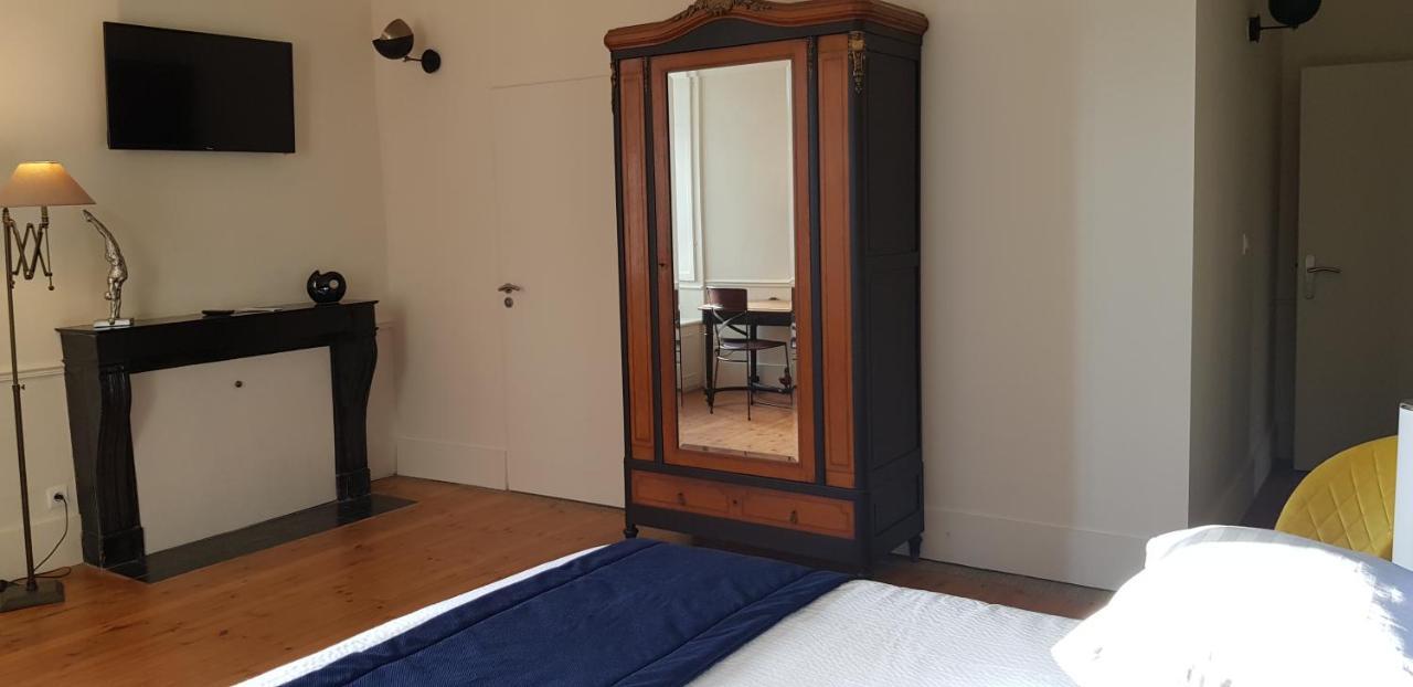 Le Durivum Hotell Montaigu-Vendee Eksteriør bilde