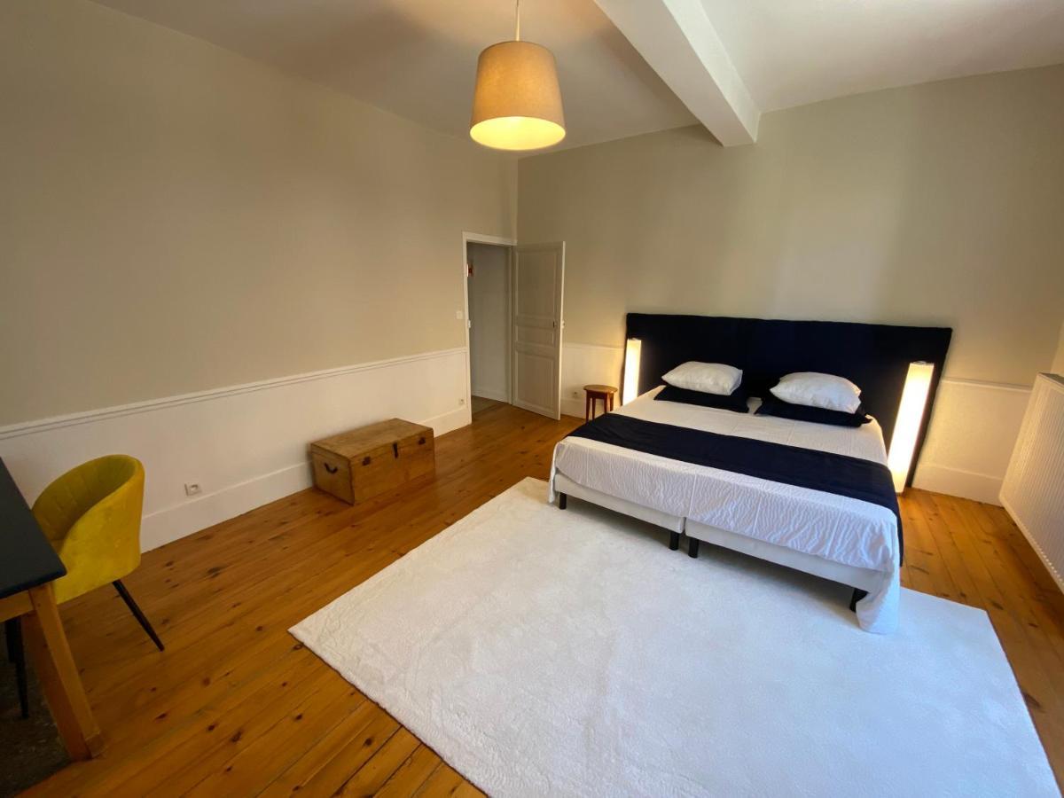 Le Durivum Hotell Montaigu-Vendee Eksteriør bilde