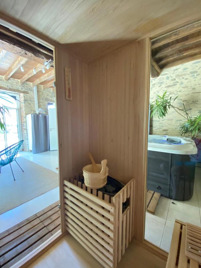 Le Durivum Hotell Montaigu-Vendee Eksteriør bilde
