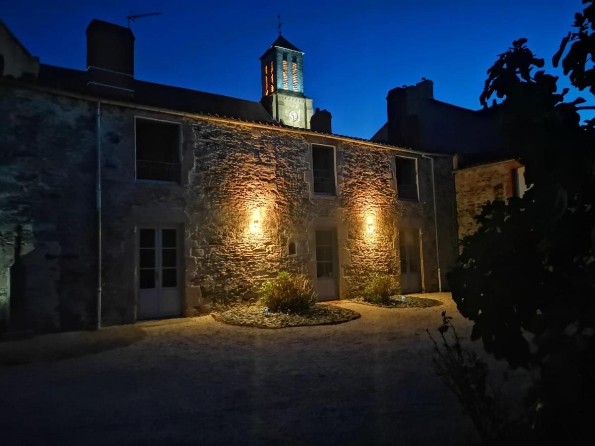 Le Durivum Hotell Montaigu-Vendee Eksteriør bilde